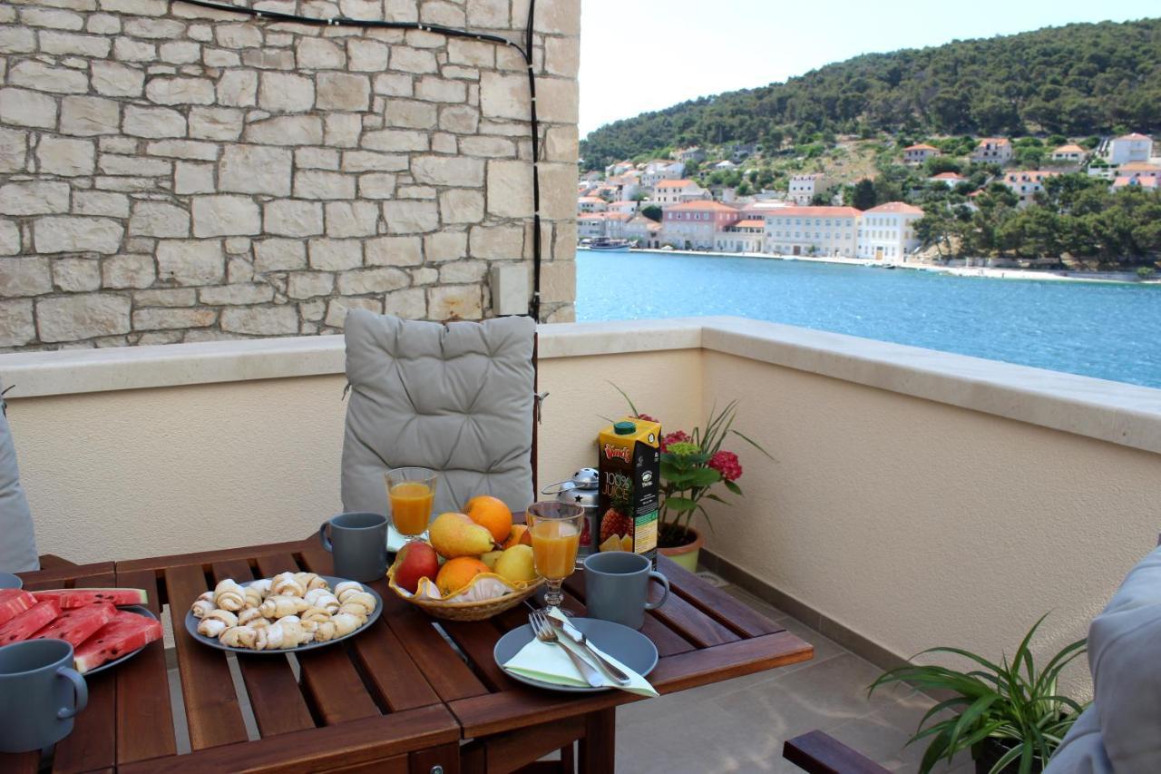 The View Appartement Pucisca Buitenkant foto